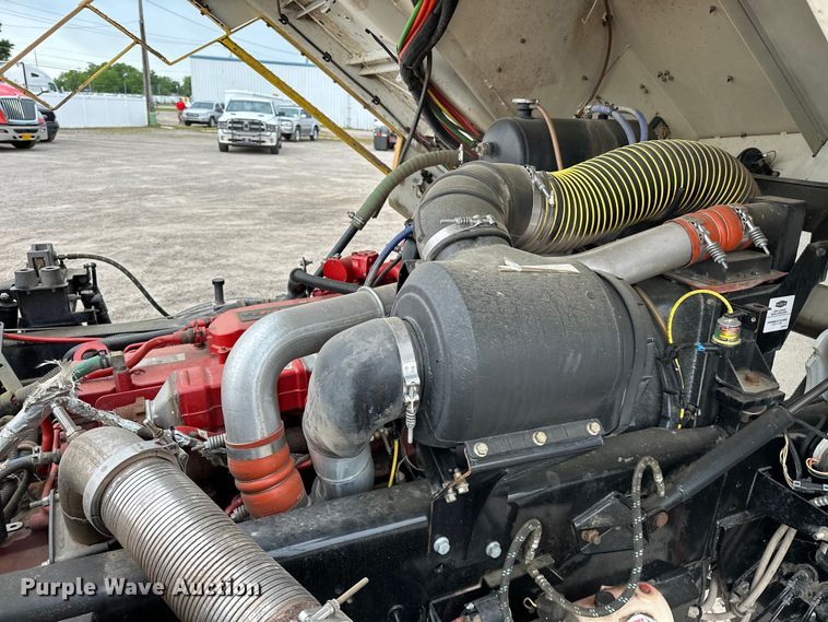 image for item NR9892 2020 Autocar XSpotter  yard truck