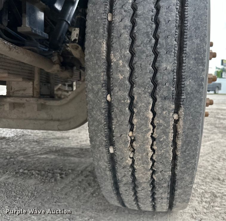 image for item NR9892 2020 Autocar XSpotter  yard truck