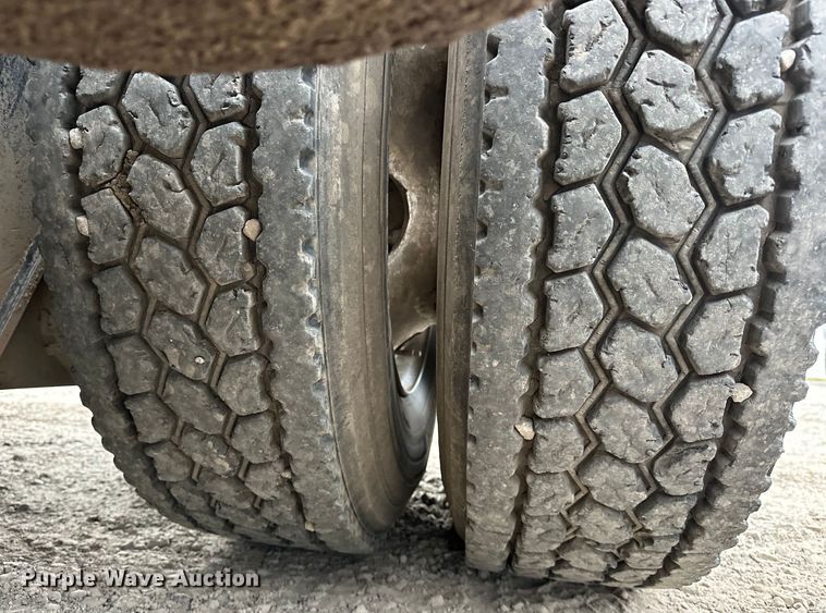 image for item NR9892 2020 Autocar XSpotter  yard truck