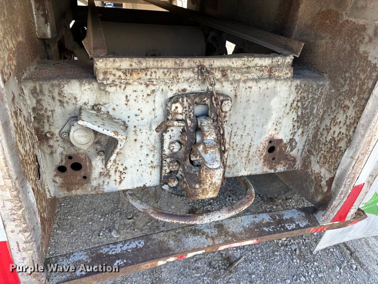 image for item NR9893 1987 Great Dane  V12700B refrigerated van trailer