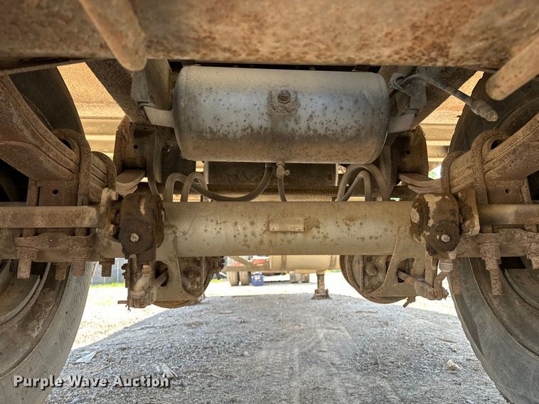 image for item NR9893 1987 Great Dane  V12700B refrigerated van trailer