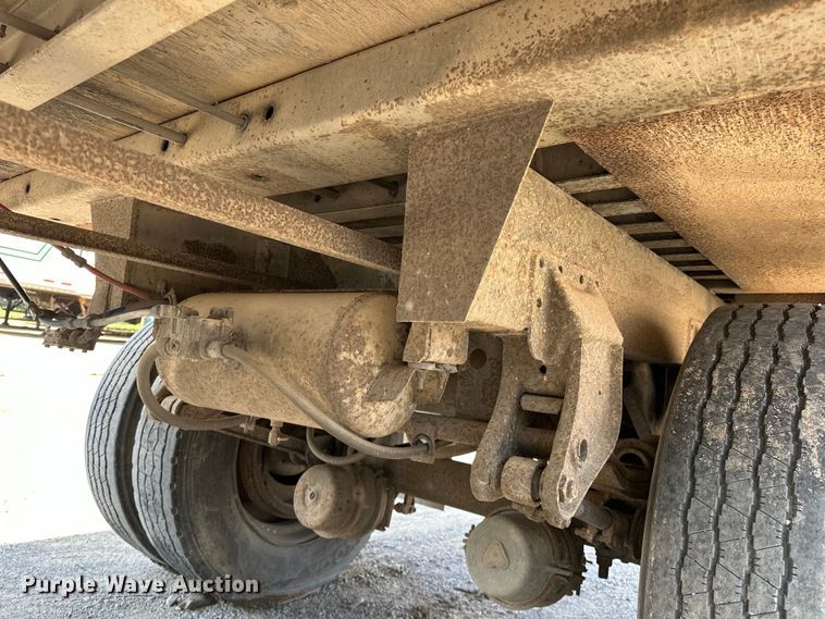 image for item NR9893 1987 Great Dane  V12700B refrigerated van trailer