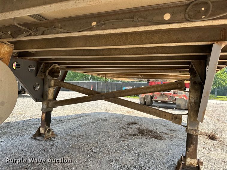 image for item NR9894 1993 Utility VS2RX refrigerated van trailer