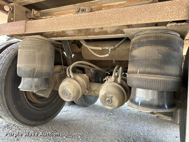 image for item NR9894 1993 Utility VS2RX refrigerated van trailer