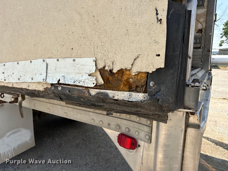 image for item NR9894 1993 Utility VS2RX refrigerated van trailer