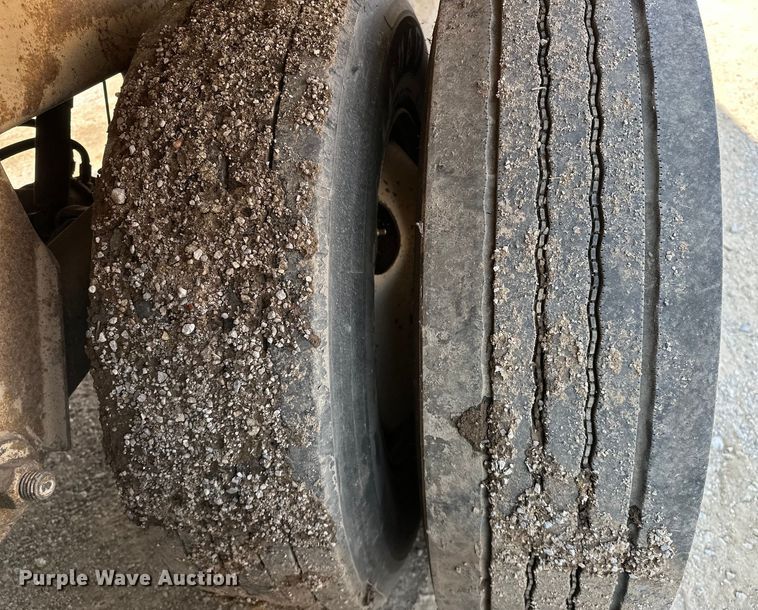 image for item NR9894 1993 Utility VS2RX refrigerated van trailer