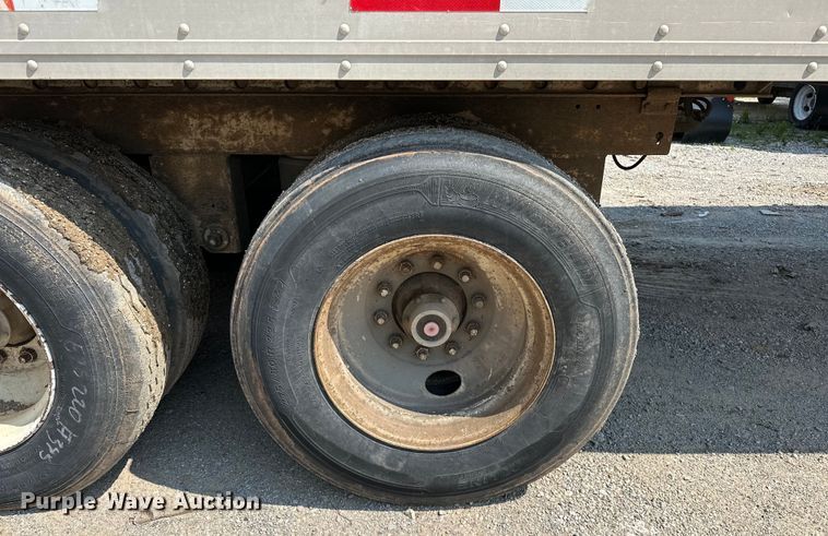 image for item NR9894 1993 Utility VS2RX refrigerated van trailer