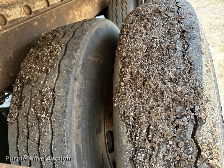 image for item NR9894 1993 Utility VS2RX refrigerated van trailer