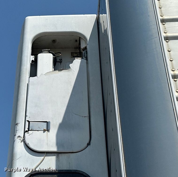 image for item NR9901 1995 Utility  VS2R refrigerated van trailer