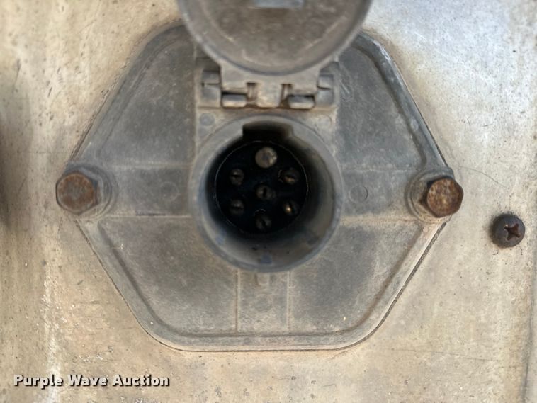 image for item NR9901 1995 Utility  VS2R refrigerated van trailer