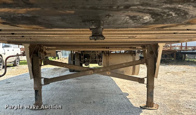 image for item NR9901 1995 Utility  VS2R refrigerated van trailer