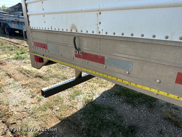 image for item NR9901 1995 Utility  VS2R refrigerated van trailer