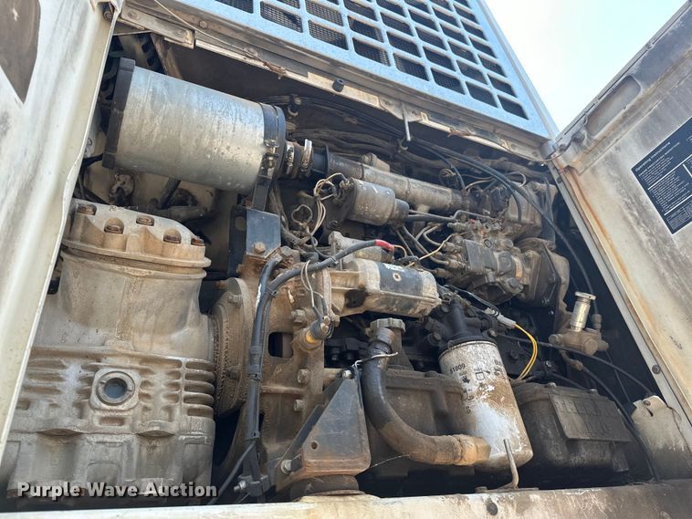 image for item NR9901 1995 Utility  VS2R refrigerated van trailer