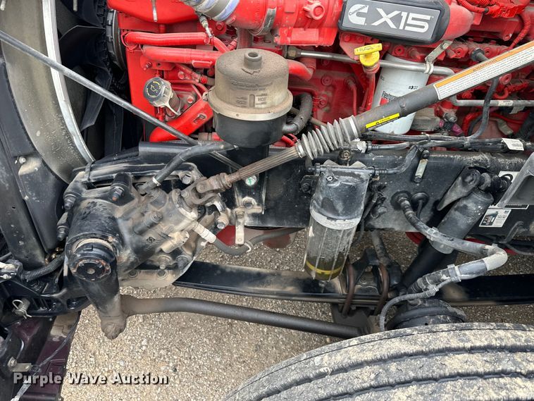 image for item NT9244 2021 Kenworth T680 semi truck