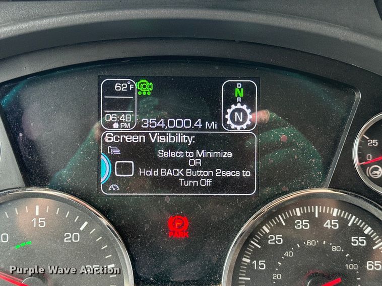 image for item NT9244 2021 Kenworth T680 semi truck