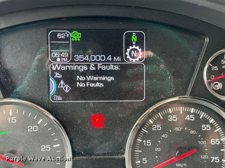 image for item NT9244 2021 Kenworth T680 semi truck