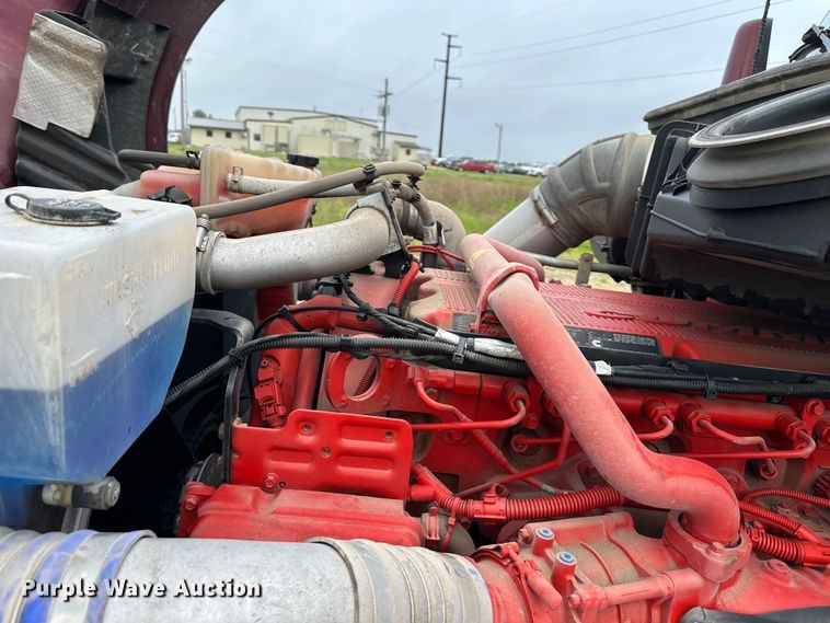 image for item NT9244 2021 Kenworth T680 semi truck