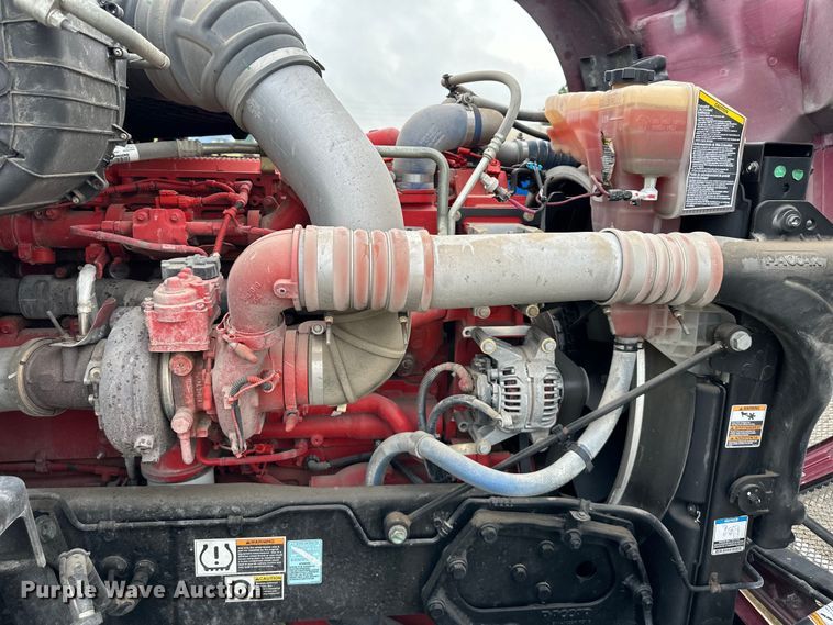 image for item NT9244 2021 Kenworth T680 semi truck