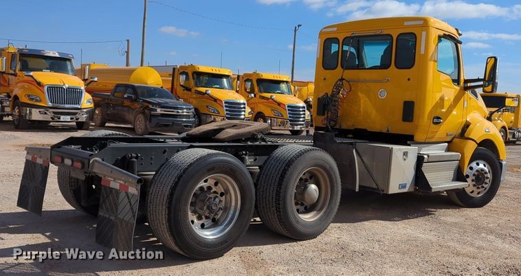 image for item NZ9274 2020 Kenworth T680 semi truck