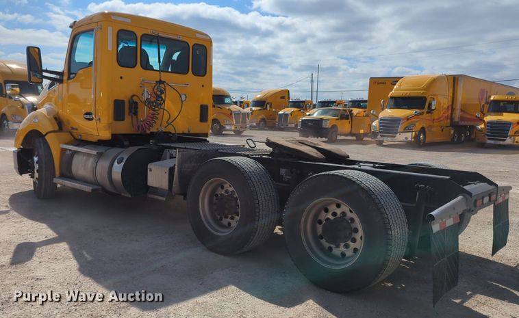 image for item NZ9274 2020 Kenworth T680 semi truck