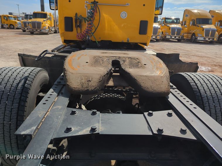 image for item NZ9274 2020 Kenworth T680 semi truck