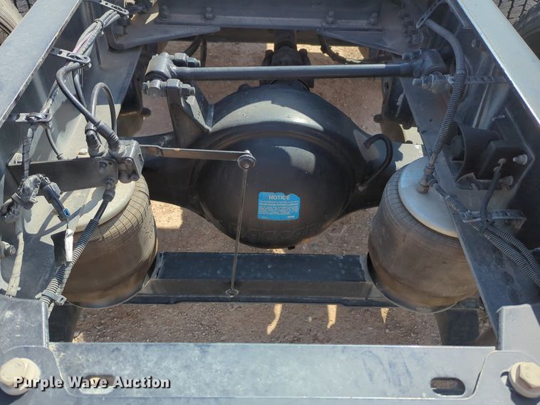 image for item NZ9274 2020 Kenworth T680 semi truck