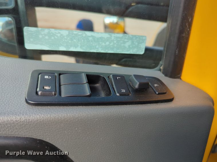 image for item NZ9274 2020 Kenworth T680 semi truck