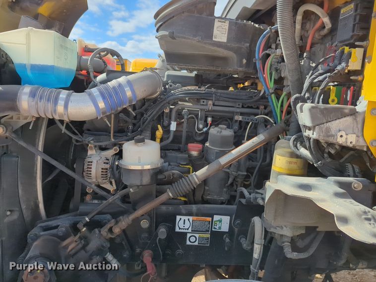 image for item NZ9274 2020 Kenworth T680 semi truck