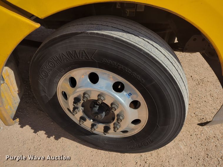 image for item NZ9274 2020 Kenworth T680 semi truck