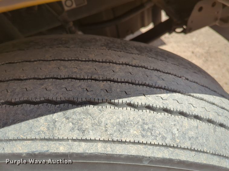 image for item NZ9274 2020 Kenworth T680 semi truck