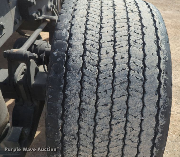 image for item NZ9274 2020 Kenworth T680 semi truck