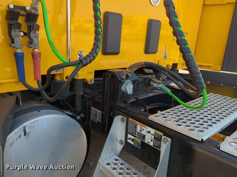 image for item NZ9286 2020 Kenworth T680 semi truck