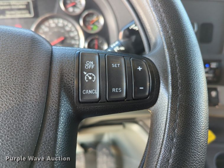 image for item NZ9286 2020 Kenworth T680 semi truck