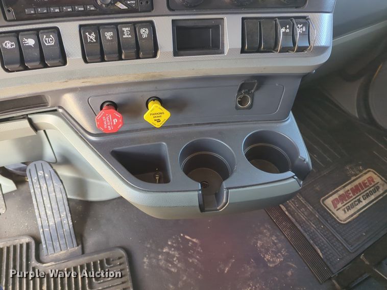 image for item NZ9286 2020 Kenworth T680 semi truck