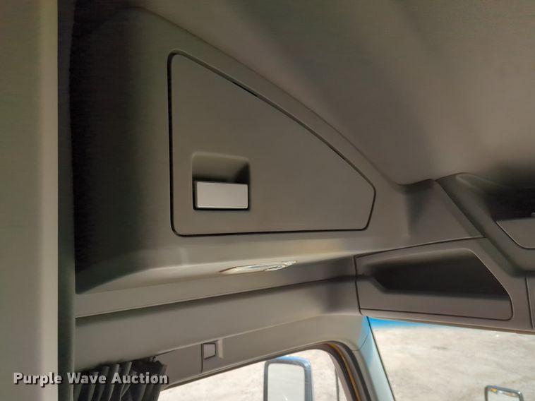 image for item NZ9286 2020 Kenworth T680 semi truck