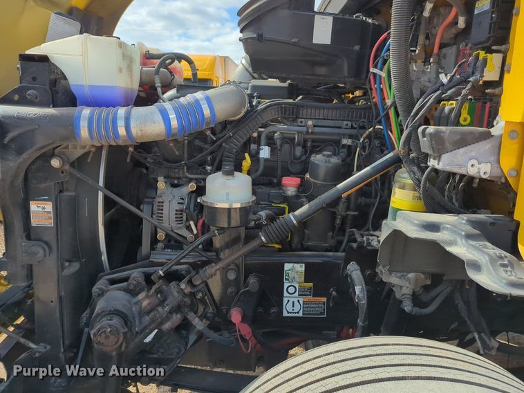 image for item NZ9286 2020 Kenworth T680 semi truck