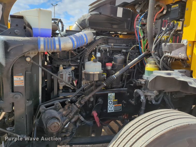 image for item NZ9286 2020 Kenworth T680 semi truck