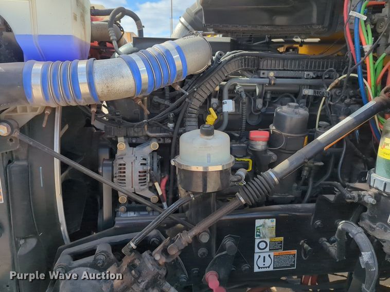 image for item NZ9286 2020 Kenworth T680 semi truck