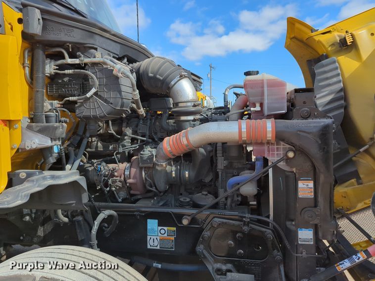 image for item NZ9286 2020 Kenworth T680 semi truck