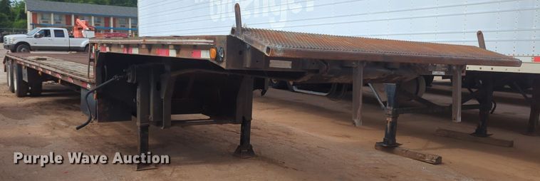 image for item NZ9741 1989 Trailmobile F73T-6FEA drop deck equipment trailer