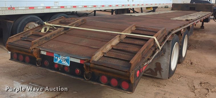 image for item NZ9741 1989 Trailmobile F73T-6FEA drop deck equipment trailer