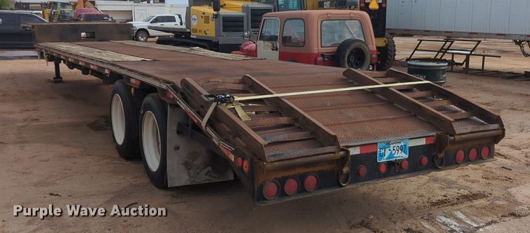 image for item NZ9741 1989 Trailmobile F73T-6FEA drop deck equipment trailer