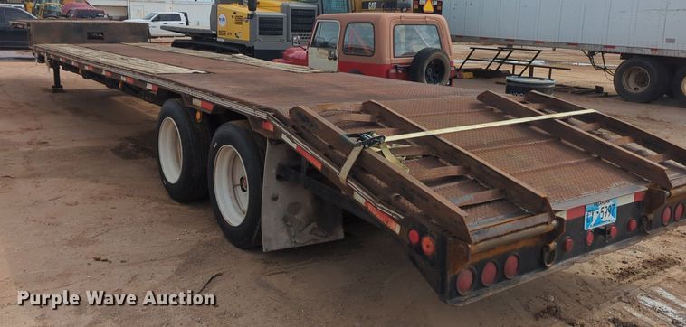 image for item NZ9741 1989 Trailmobile F73T-6FEA drop deck equipment trailer