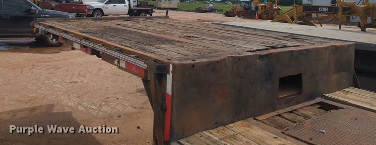 image for item NZ9741 1989 Trailmobile F73T-6FEA drop deck equipment trailer