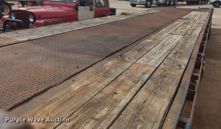 image for item NZ9741 1989 Trailmobile F73T-6FEA drop deck equipment trailer