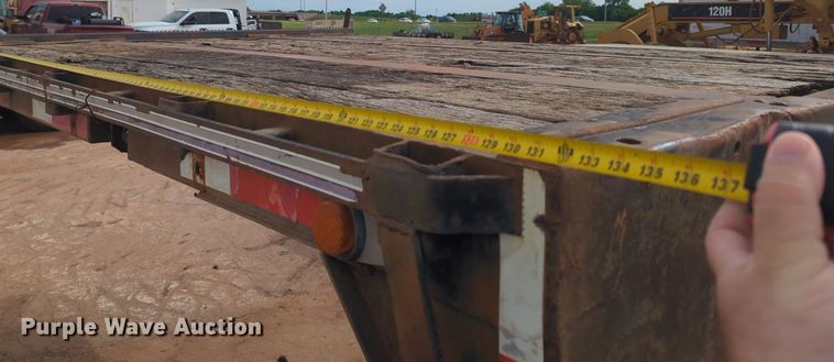 image for item NZ9741 1989 Trailmobile F73T-6FEA drop deck equipment trailer