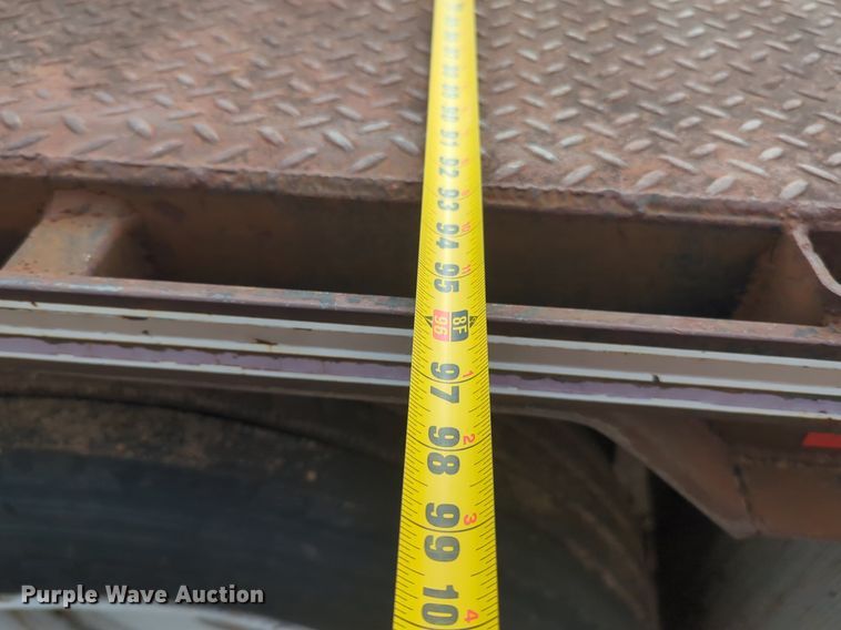 image for item NZ9741 1989 Trailmobile F73T-6FEA drop deck equipment trailer