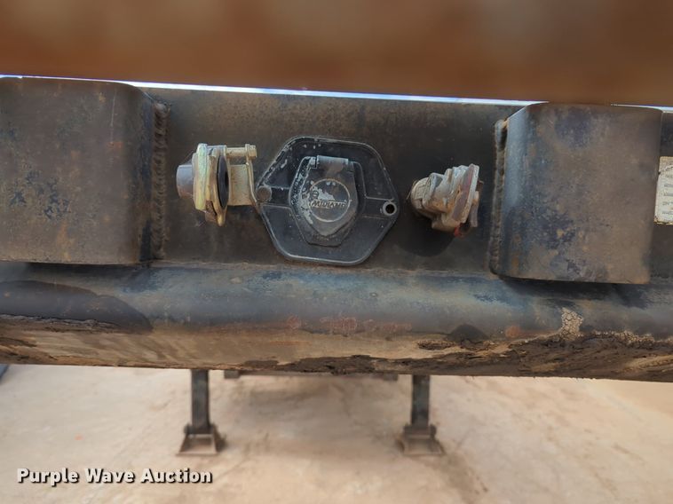 image for item NZ9741 1989 Trailmobile F73T-6FEA drop deck equipment trailer