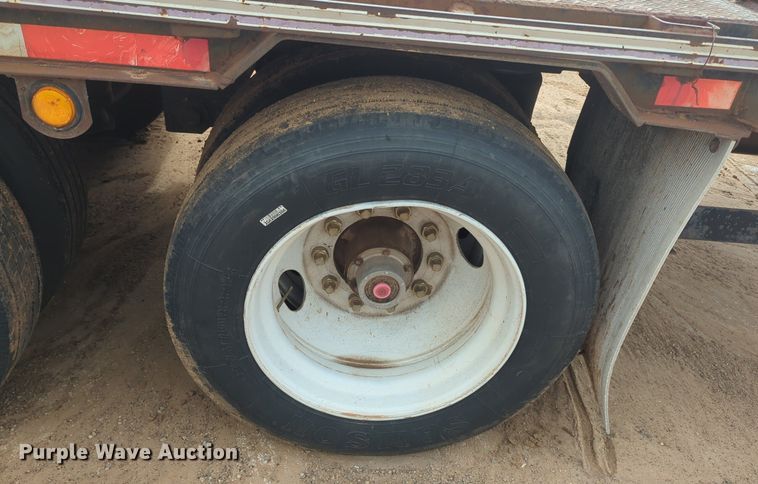 image for item NZ9741 1989 Trailmobile F73T-6FEA drop deck equipment trailer