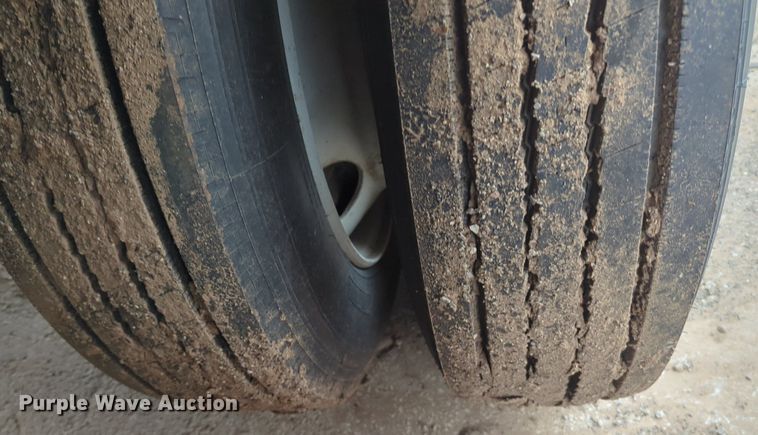 image for item NZ9741 1989 Trailmobile F73T-6FEA drop deck equipment trailer